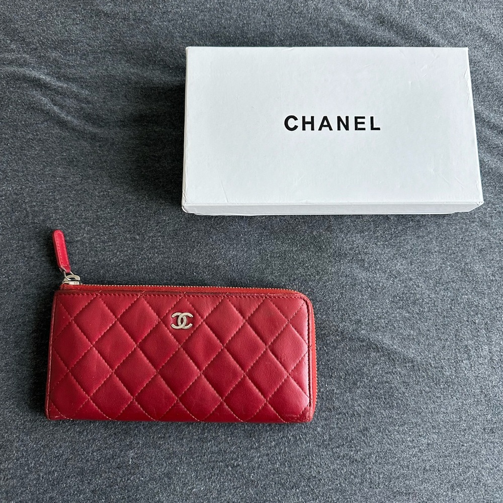 Chanel Zippy Wallet